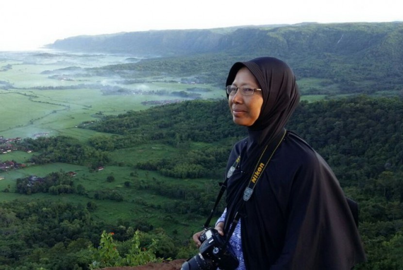  Kepala Puslit Geopark dan Kebencanaan Geologi, Direktorat Riset dan Pengabdian Masyarakat Unpad, Prof. Mega Fatimah Rosana 