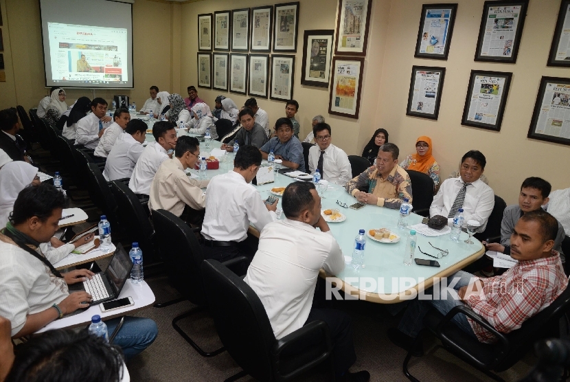 Kepala sekolah Muhammadiyah Se-Jakarta bersilaturrahmi ke kantor Harian Republika, Kamis (27/4). 