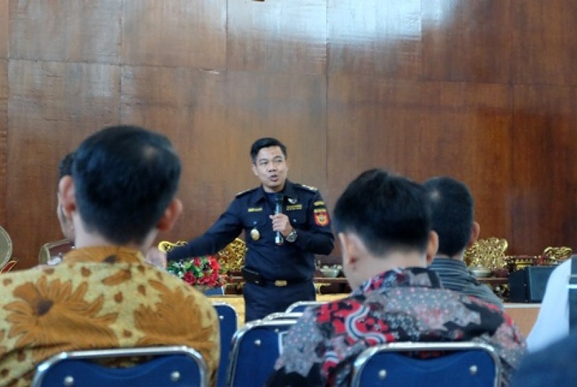 Kepala Seksi Perbendaharaan, Bea Cukai Semarang, Isnu Irwantoro.