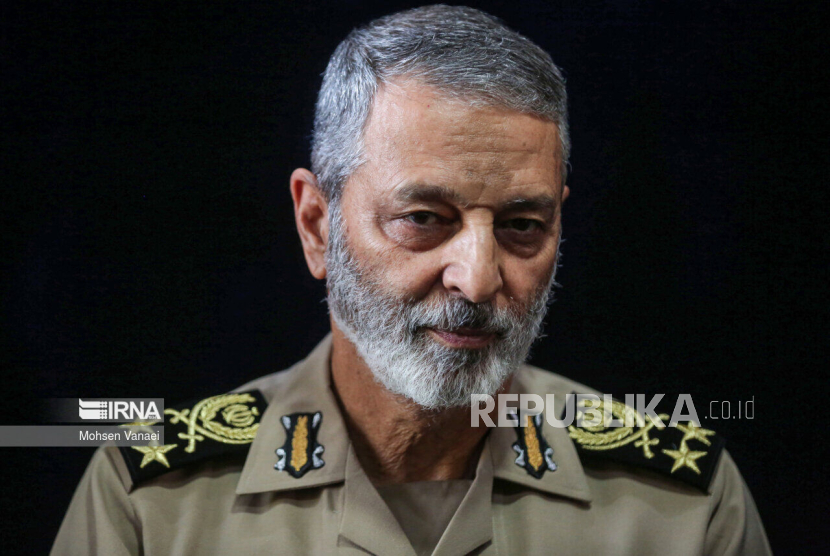 Kepala Staf Angkatan Bersenjata Iran, Mayor Jenderal Abdolrahim Mousavi.