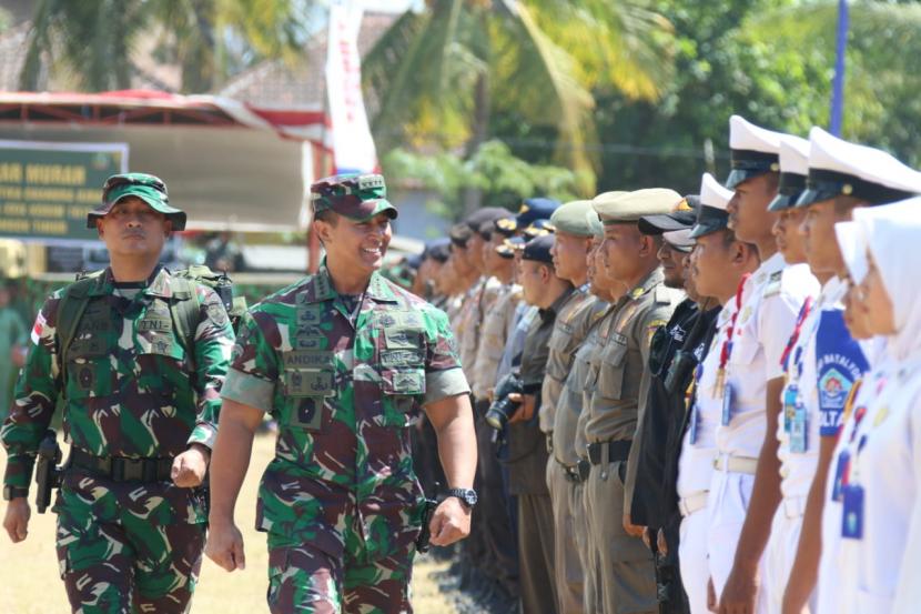 Kepala Staf Angkatan Darat (KSAD) Jenderal Andika Perkasa diajukan Presiden Joko Widodo (Jokowi) menjadi Panglima TNI ke-27 menggantikan Marsekal Hadi Tjahjanto.