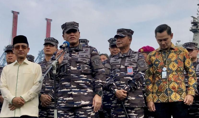 Kepala Staf Angkatan Laut (KSAL) Laksamana Muhammad Ali di Dermaga Kolinlamil, Jakarta Pusat, Jumat (5/4/2024).