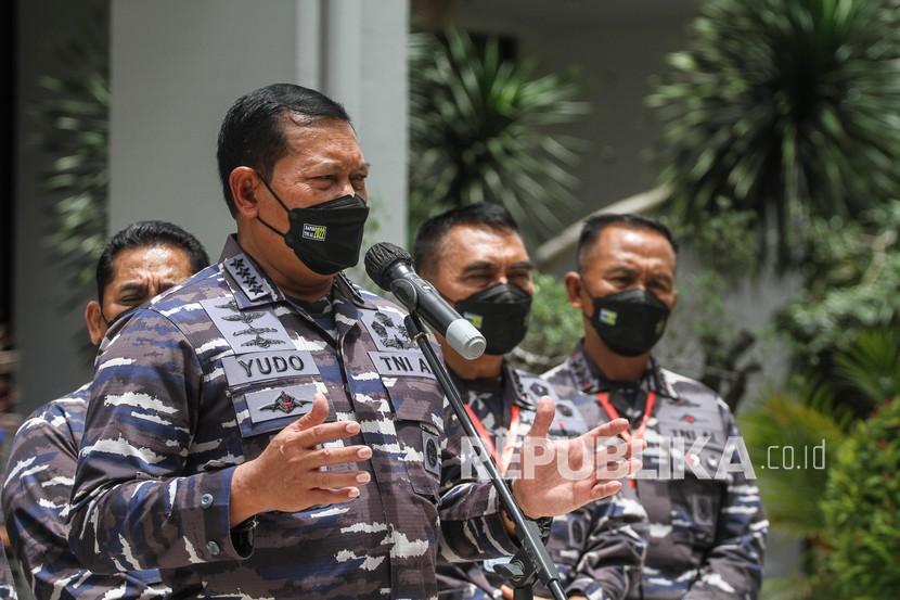 Kepala Staf TNI Angkatan Laut (KSAL) Laksamana TNI Yudo Margono mengatakan bahwa KRI Teluk Palu-523 yang baru diresmikan bisa menambah kekuatan TNI Angkatan Laut (AL) Indonesia. Ilustrasi
