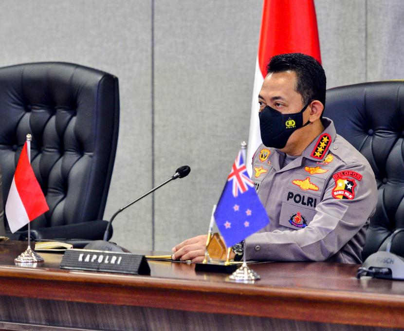 Kepolisian Negara Republik Indonesia (Polri) dan kepolisian Negara Selandia Baru menandatangani perjanjian kerja sama dalam pencegahan dan pemberantasan kejahatan transnasional serta peningkatan kapasitas.