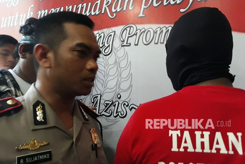 Kepolisian Resor Metro Bekasi mengamankan satu pelaku yang mengancam seorang ustaz di kawasan Karang Satria, Tambun Utara, Kabupaten Bekasi, Kamis (22/2).