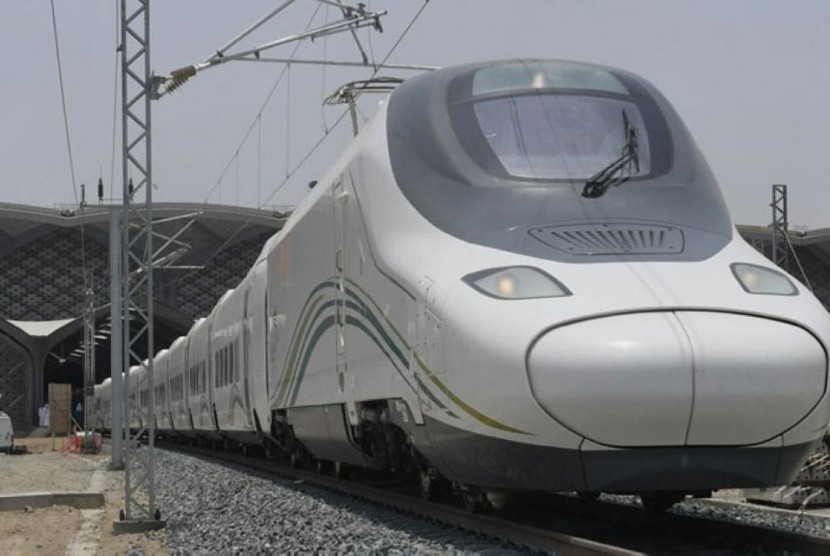 Kereta api ceat Haramain siap layani rute Jeddah-Madnah dengan tambahan operasional selama liburan. 