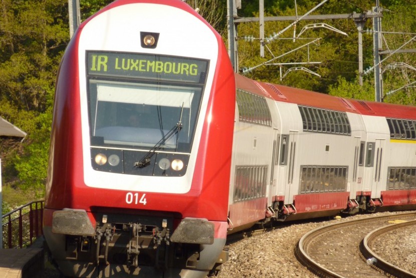 Kereta di Luksemburg di Eropa. Transportasi publik kini berjalan gratis di Luksemburg.