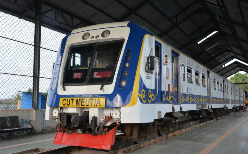 Kereta Rel Diesel (KRD) Cut Meutia yang telah beroperasi sebagai kereta perintis melayani rute Stasiun (St) Krueng Geukueh – St. Bungkaih  – St. Krueng Mane, yang merupakan bagian dari jalur kereta api lintas Lhokseumawe – Bireuen.