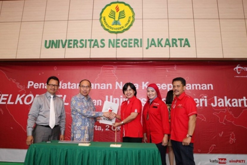 Kerja sama antara UNJ dengan Telkomsel