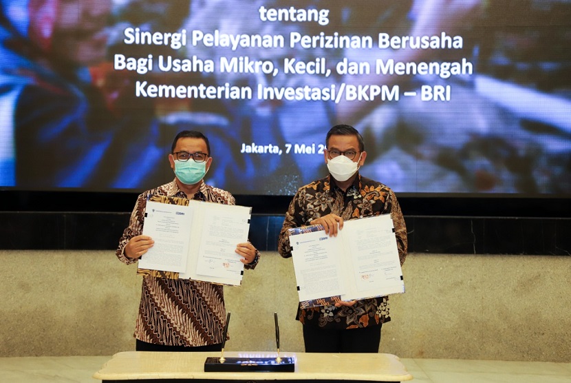 Kerjasama BRI dan Kementerian Investasi/BKPM ini disahkan pada Jumat (7/5) di Jakarta. Nota kesepahaman kerjasama ditandatangani langsung oleh Direktur Hubungan Kelembagaan dan BUMNBRI Agus Noorsanto dan Deputi Bidang Kerjasama Penanaman Modal BKPM Riyatno