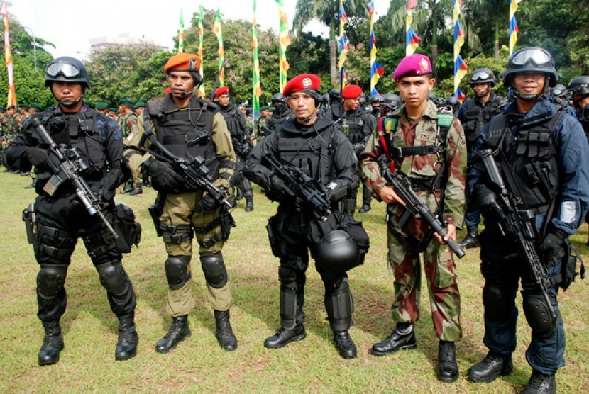 Kerjasama Polri dan TNI dalam pasukan gabungan anti-teror