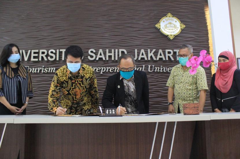 Kerjasama Usahid dengan praktisi untuk pengembangan sarjana siap kerja.