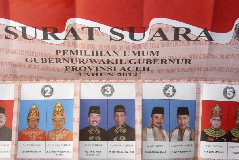 Kertas surat suara pilkada gubernur/wakil gubernur Aceh periode 2012-2017.