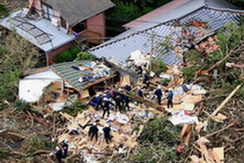 Kerusakan akibat Topan Wipha di Jepang.