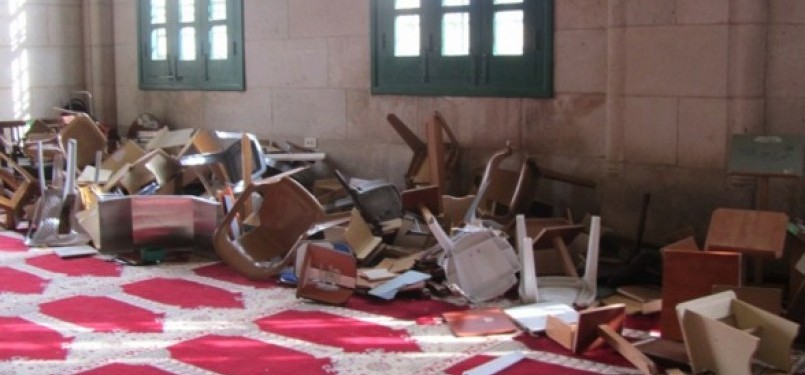 Kerusakan di dalam  Masjidil Aqsa oleh pemukim yahudi