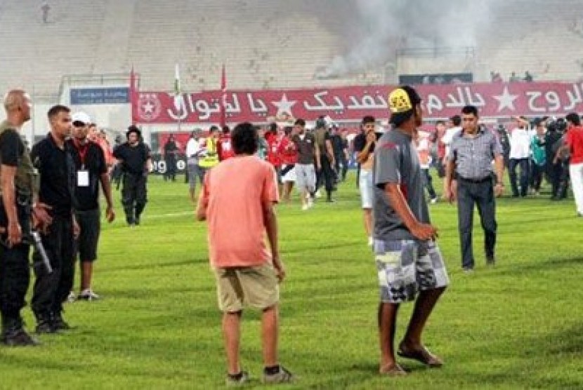 Kerusuhan saat laga antara Klub Tunisia, Etoile Sahel melawan Esperance
