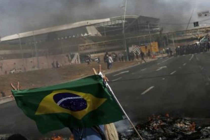 Kerusuhan terkait Piala Dunia Brasil