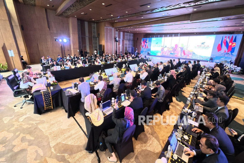 Kesuksesan HAPUA Council Meeting di Labuan Bajo mencerminkan semakin solidnya komitmen negara ASEAN memperkuat ketahanan energi serta mempercepat transisi energi bersih di kawasan. 