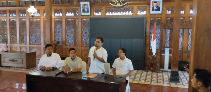 Keterangan pers usai pertemuan relawan di Loji Gandrung Solo.