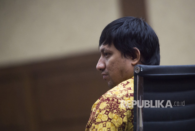 Ketua Angkatan Muda Partai Golkar (AMPG) Fahd El Fouz menjalani sidang perdana sebagai terdakwa di Pengadilan Tipikor Jakarta, Kamis (13/7). 