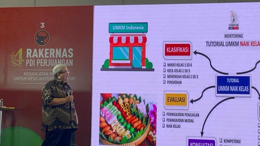 Ketua Asosiasi Pengusaha Retail Indonesia (Aprindo) Roy Nicholas Mandey, dalam talkshow Rakernas IV PDIP bertajuk UMKM Kuliner dan Kedaulatan Pangan yang digelar di Jiexpo Kemayoran, Jakarta, Sabtu (30/9/2023).
