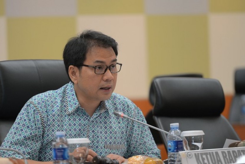 Wakil Ketua DPR RI Azis Syamsuddin meminta Pemerintah Daerah (Pemda) untuk lebih serius dalam mengimplementasikan PPKM berskala mikro yang dilakukan perpanjangan mulai tanggal 9 Maret 2021 sampai dengan 22 Maret 2021.