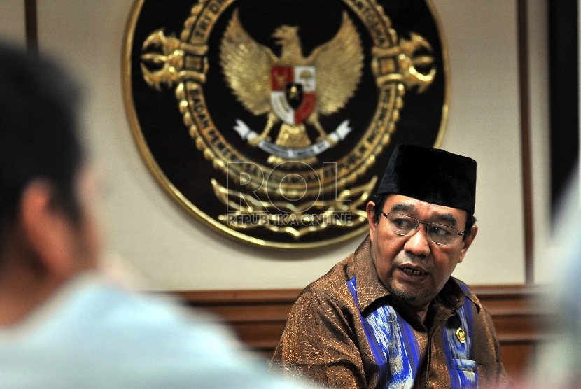 Ketua Badan Pemeriksa Keuangan (BPK) Harry Azhar Azis saat memberikan keterangan pers di kantor BPK, Jakarta, Rabu (18/2).
