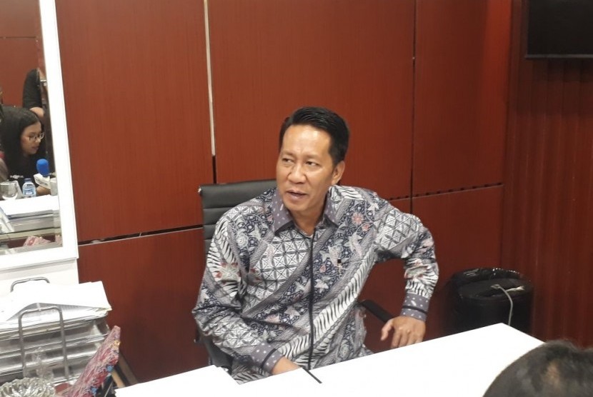 Ketua Baleg Supratman Andi Agtas menyampaikan keterangan pers gterkait UU MD3 di Komplek Parlemen Senayan, Selasa (13/2)