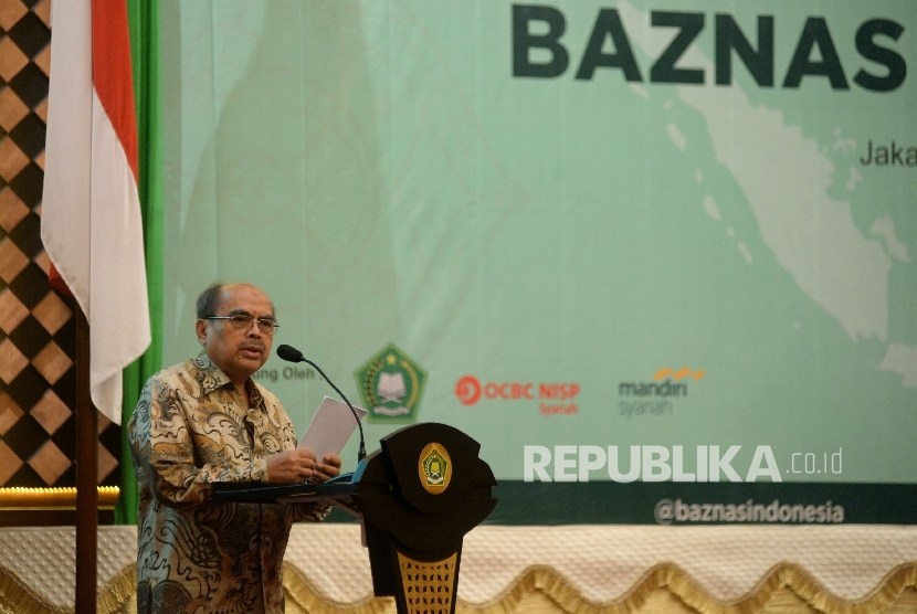 Ketua Baznas Bambang Sudibyo memberika sambutan pada acara Baznas Award 2017 di Jakarta, Jumat (25/8) malam. Kegiatan Baznas Award 2017 ini bertajuk 