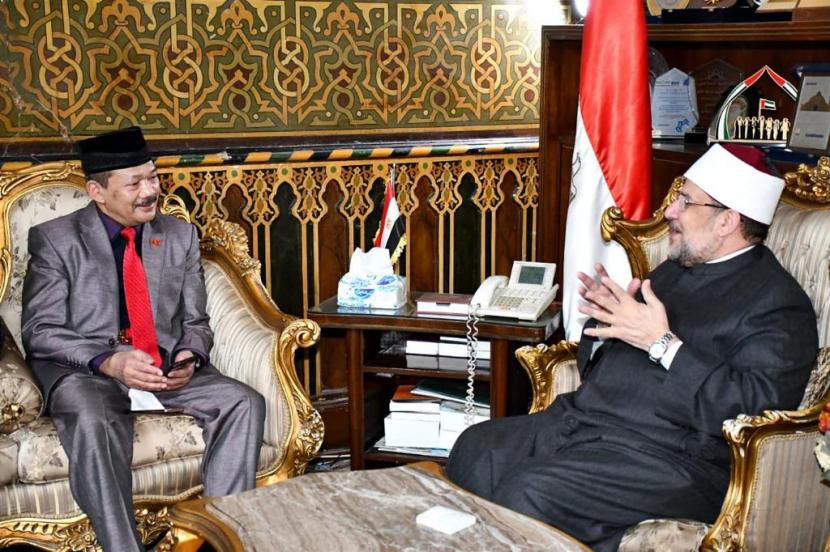 Ketua Baznas melakukan kunjungan kehormatan dengan Menteri Wakaf Mesir.