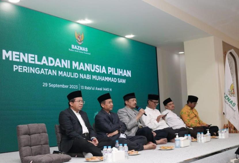 Ketua Baznas RI Prof Noor Achmad dalam acara Meneladani Manusia Pilihan, Peringatan Maulid Nabi Muhammad SAW 1445 Hijriah, yang diselenggarakan di Gedung Baznas RI, Jakarta, Jumat (29/9/2023). 
