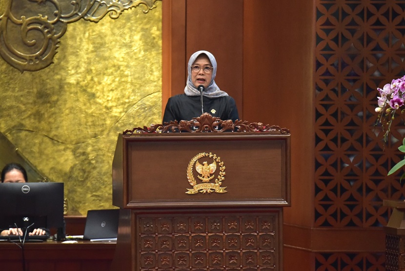 Ketua BPK, Isma Yatun menyampaikan hasil pemeriksaan yang tercantum dalam Ikhtisar Hasil Pemeriksaan Semester (IHPS) I Tahun 2024 kepada Pimpinan Dewan Perwakilan Rakyat (DPR) di Jakarta, Senin (22/10/2024)