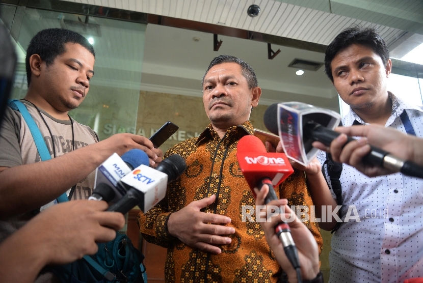  Ketua Departemen Hukum dan HAM DPP Partai Keadilan Sejahtera (PKS) Zainudin Paru memeberikan keterangan kepada wartawan.