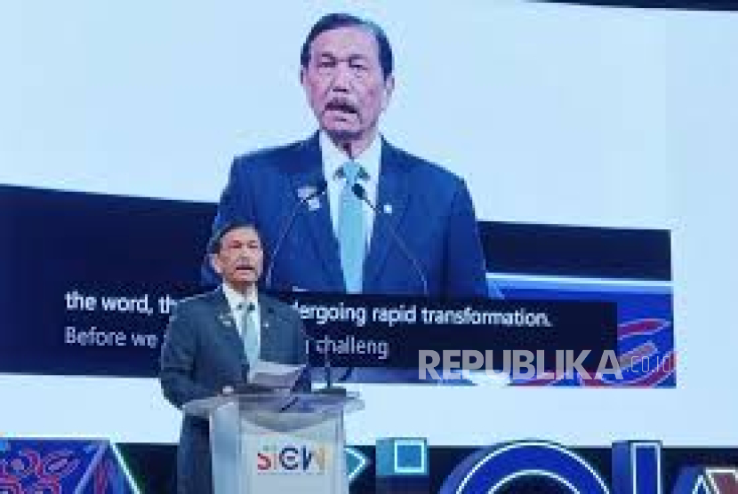 Luhut Dorong ASEAN Power Grid, Indonesia Siap Jadi Pusat Energi Bersih Regional
