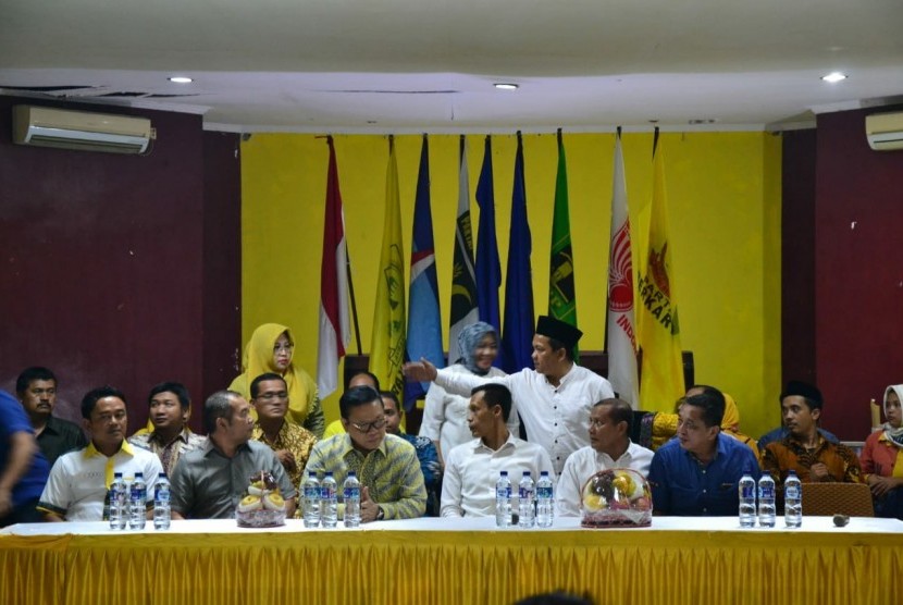 Ketua Dewan Pakar Partai Golongan Karya (Golkar) Agung Laksono di Kantor DPD Golkar Kabupaten Bogor, Senin (2/7). 