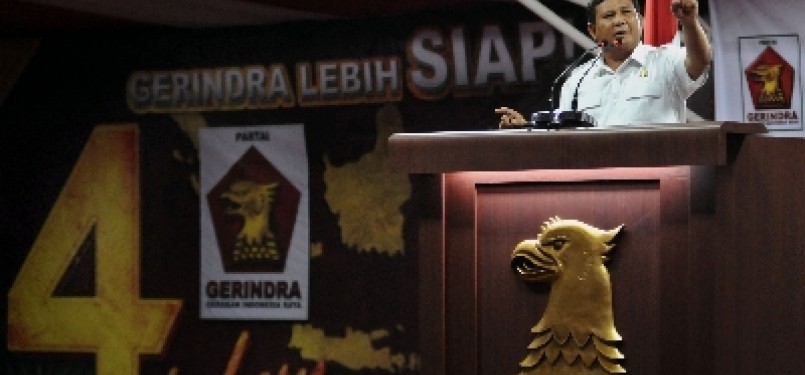 Ketua Dewan Pembina Partai Gerindra, Prabowo Subianto, memberikan pidato politiknya dalam HUT Partai Gerindra Ke-4 di Jakarta pada Senin (6/2) malam. 