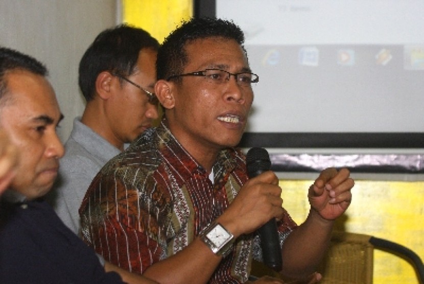 Ketua Dewan Perimbangan Nasional (DPN) Relawan Perjuangan Demokrasi (Repdem) Masinton Pasaribu (kedua kanan).