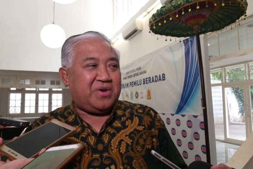 Ketua Dewan Pertimbangan Majelis Ulama Indonesia (MUI) Din Syamsuddin memberikan keterangan kepada wartawan di kantor CDCC, Jakarta Selatan, Kamis (27/9).
