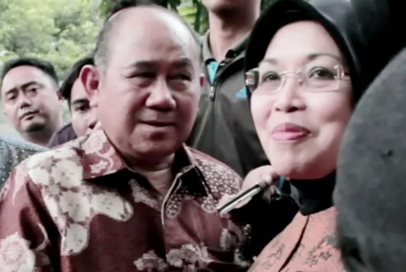 Ketua Dewan Pimpinan Daerah Partai Demokrat Nachrowi Ramli dan calon Wakil Gubernur Jakarta Sylviana Murni   
