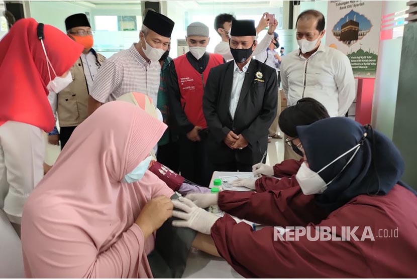 Vaksinasi massal Bank DKI bekerja sama dengan DMI DKI Jakarta.
