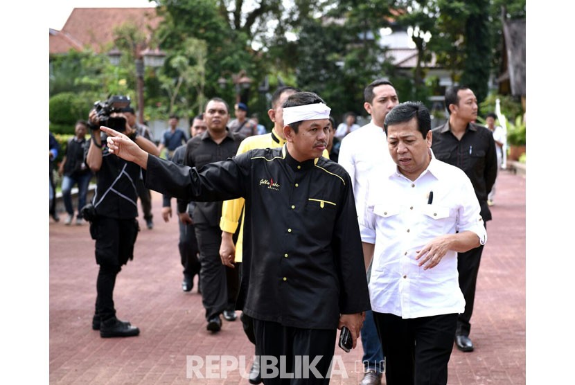 ketua DPD Golkar Jabar Dedi Mulyadi dan Ketum Golkar Setya Novanto.