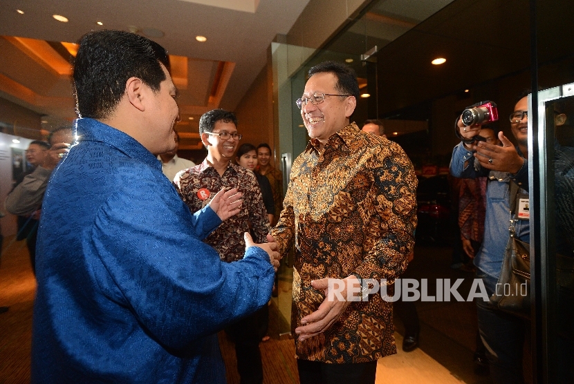   Ketua DPD Irman Gusman saat acara malam penganugerahan Tokoh Perubahan Republika 2015 di Jakarta, Senin (21/3) malam. 