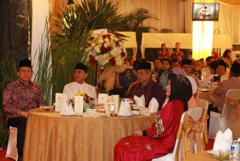 Ketua DPD Irman Gusman, Wapres Boediono dan Presiden Susilo Bambang Yudhoyono
