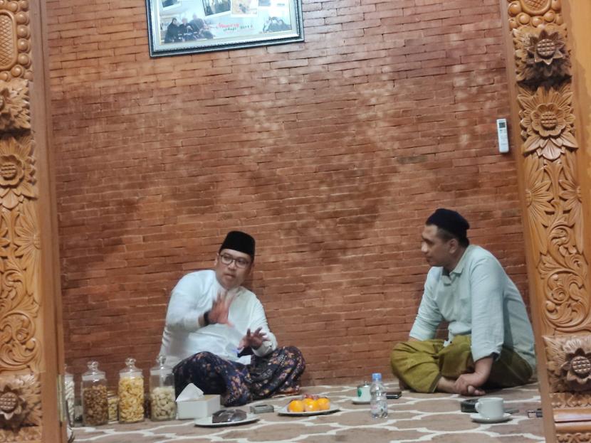 Ketua DPD Partai Gerindra Jawa Tengah Sudaryono bertemu Wakil Gubernur Jateng periode 2018-2023 Taj Yasin Maimoen di Pondok Pesantren (Ponpes) Al Anwar IV Sarang, Kabupaten Rembang, Provinsi Jateng, Selasa (28/5/2024) malam sampai Rabu (29/5/2024) dini hari WIB.