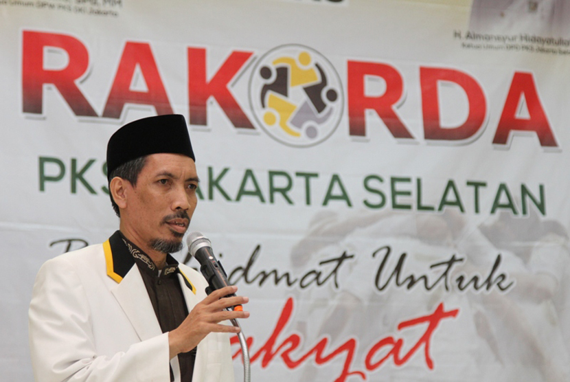 Ketua DPD PKS Jakarta Selatan, Al-Mansur Hidayatullah 