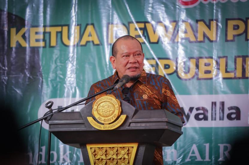 Ketua DPD RI, AA LaNyalla Mahmud Mattalitti mendukung penuh program Satu Gugus Depan Satu Produk Wirausaha di Jawa Timur. 