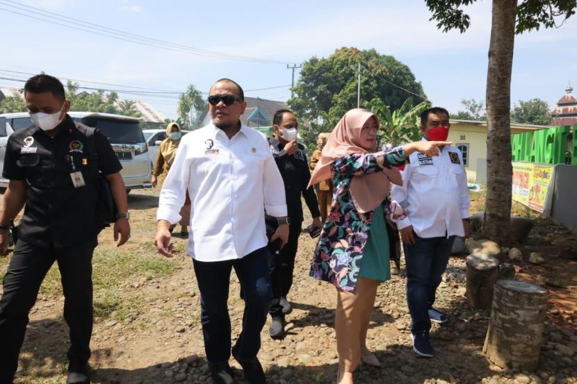   Ketua DPD RI bersama sejumlah Senator dalam agenda kunjungan kerja di Kalimantan Timur.