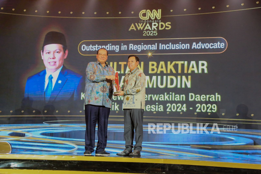 Sultan Najamudin Terima CNN Award, DPD RI Siap Sinergikan Program Daerah dengan Asta Cita Nasional