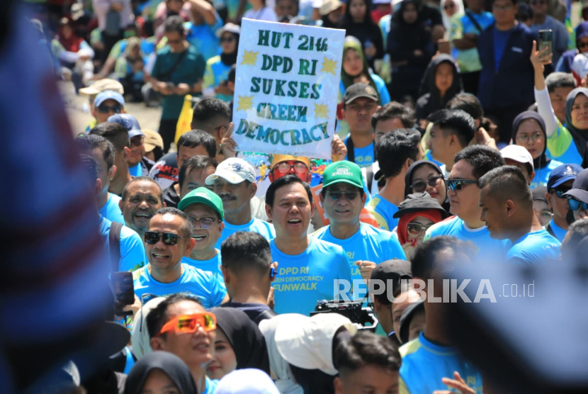 Canangkan Hari Green Democracy, Ketua DPD Raih Dua Rekor MURI Atas Inisiasi Gerakan Hijau Nasional