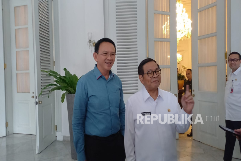 Ketua DPP PDIP Basuki Tjahaja Purnama alias Ahok berkunjung ke Balai Kota DKI, Jakarta Pusat, Rabu (20/8/2025) sore WIB, bertemu Gubernur Pramono Anung Wibowo.
